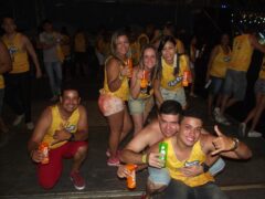Oktober 10 Anos
